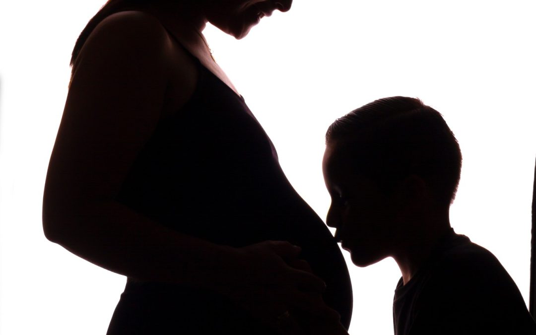 Estudio Fotográfico para Embarazadas en Bellavista: Captura la Esencia de tu Maternidad en un Entorno Artístico