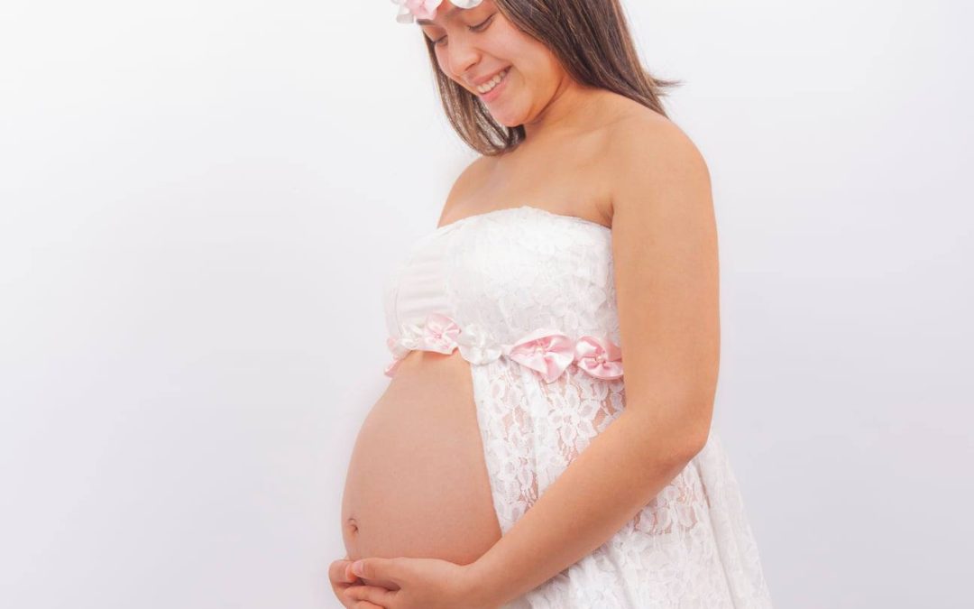 Estudio Fotográfico para Embarazadas en Villa El Salvador: Captura la Belleza de tu Maternidad