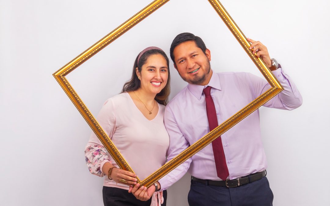 Estudio Fotográfico para Familias en Comas: Retratos que Reflejan el Amor y la Unión Familiar